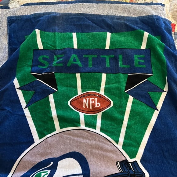 RARE 1996 Seattle Seahawks NFLP Beach towel - Picture 6 of 7